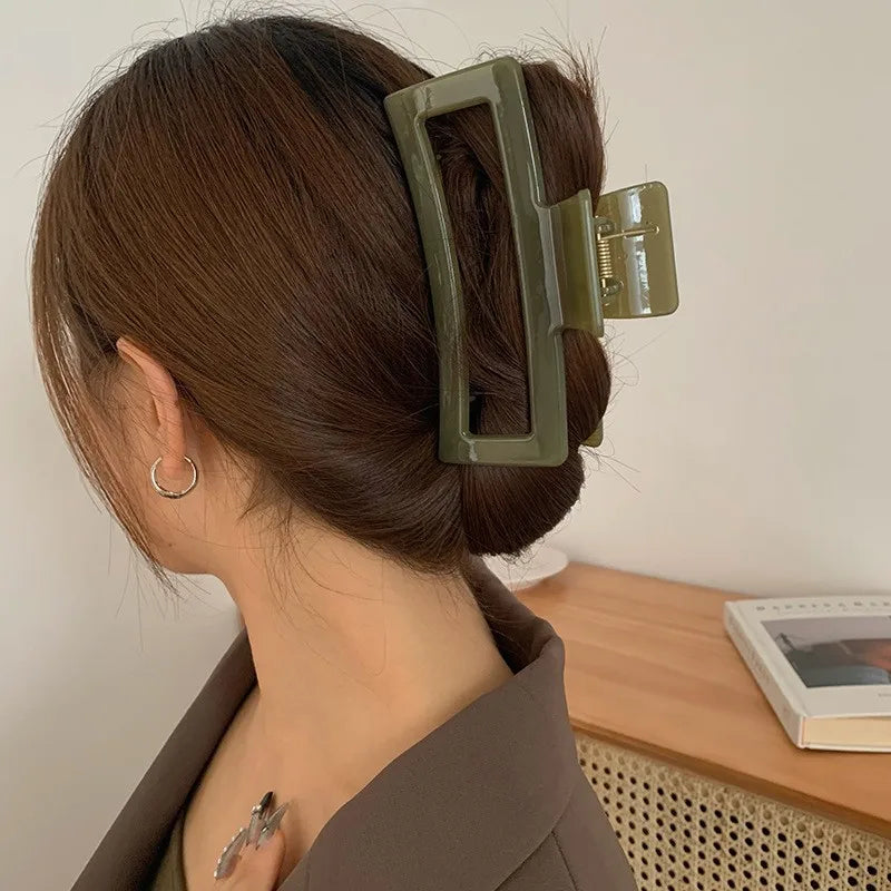 Oversized Girl Hair Clip