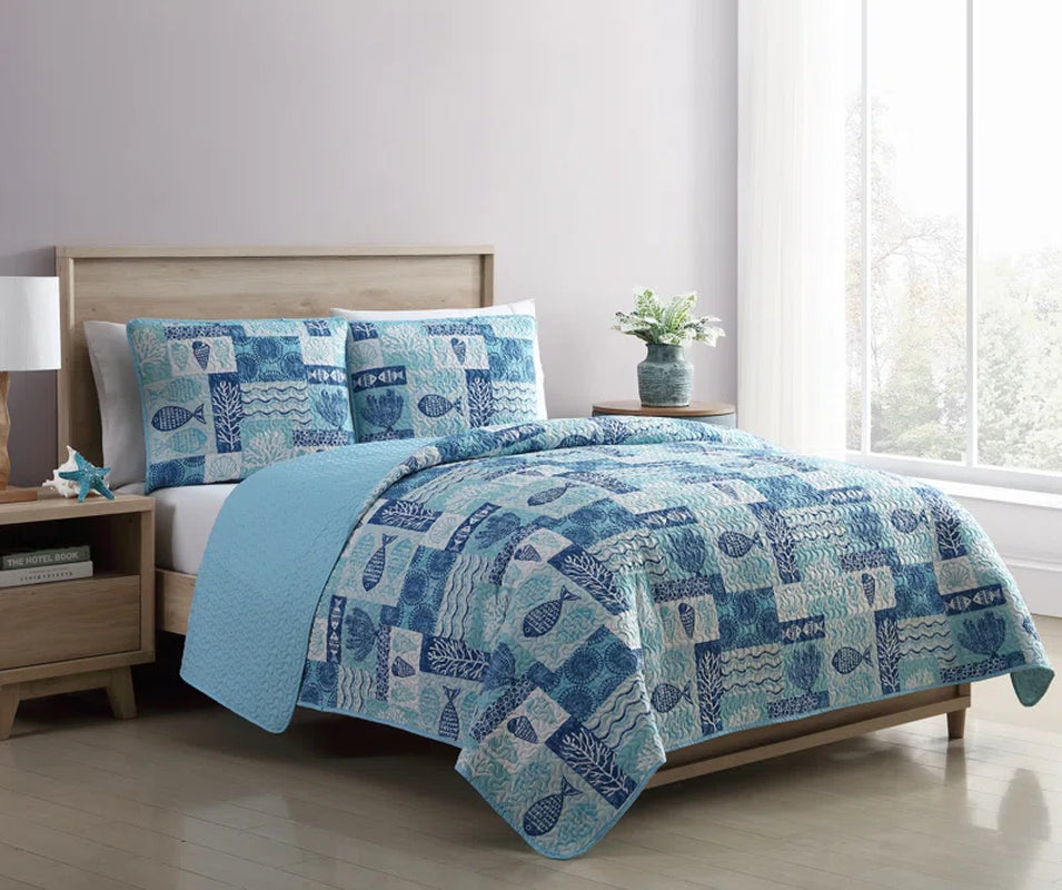 Pinsonic Patchwork 3-Piece Sea Life Reversible Quilt Set