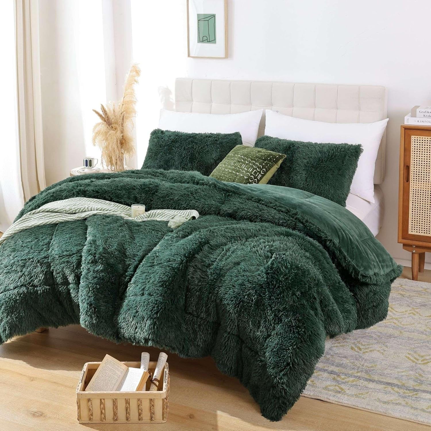 Fluffy Full Size Comforter Set, Faux Fur Comforter Set, Luxury Fuzzy Bedding Set, Soft Shaggy Full Bed Set for All Season, 3 Pieces - 1 Comforter & 2 Pillowcases, Dark Green