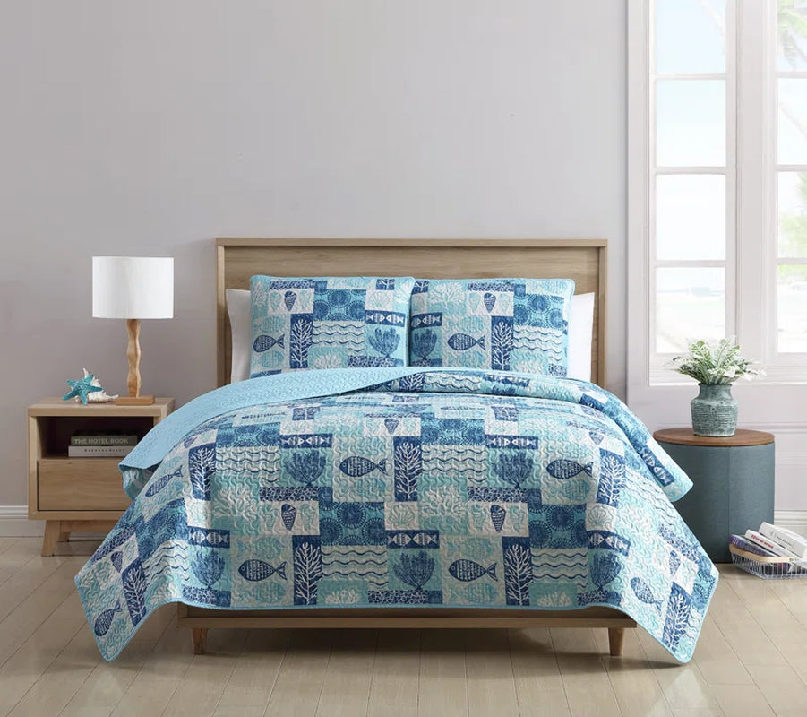 Pinsonic Patchwork 3-Piece Sea Life Reversible Quilt Set