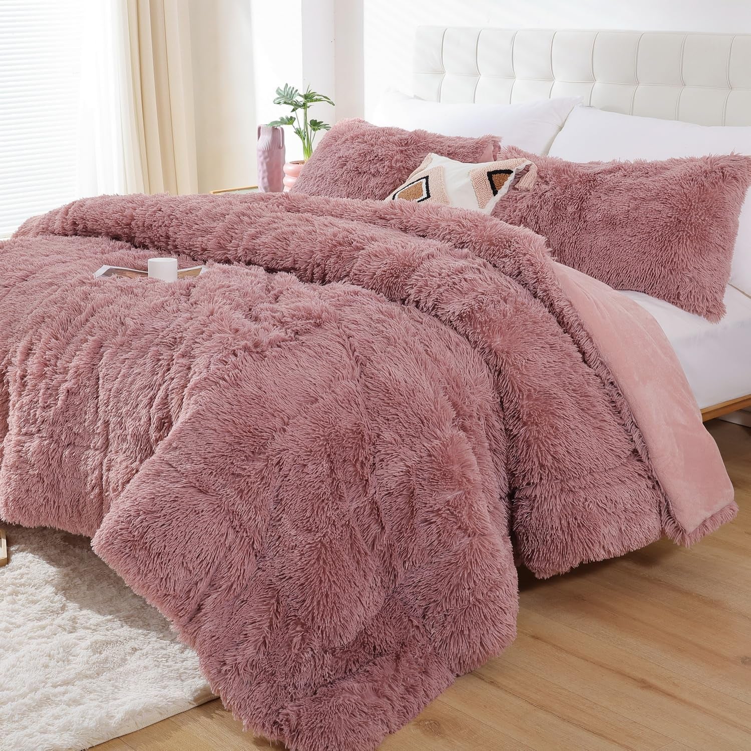 Fluffy King Size Comforter Set, Faux Fur Comforter Set, Luxury Fuzzy King Bedding Set, Soft Shaggy Bed Set for All Season, 3 Pieces - 1 Comforter & 2 Pillowcases, Violet Pink