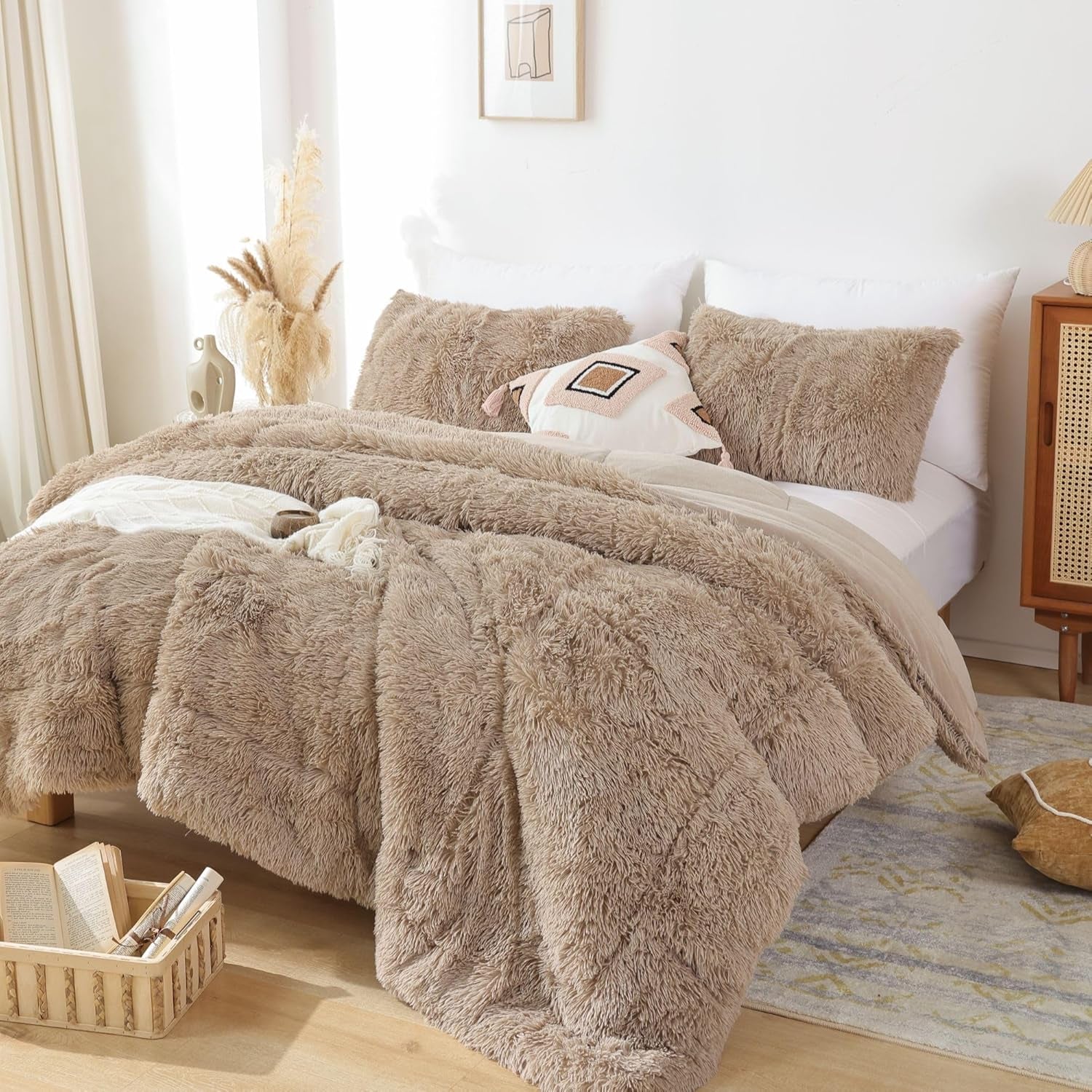 Fluffy Twin Comforter Set, Faux Fur Comforter Set, Luxury Fuzzy Twin Bedding Set, Soft Shaggy Bed Set for All Season, 2 Pieces - 1 Comforter & 1 Pillowcase, Khaki