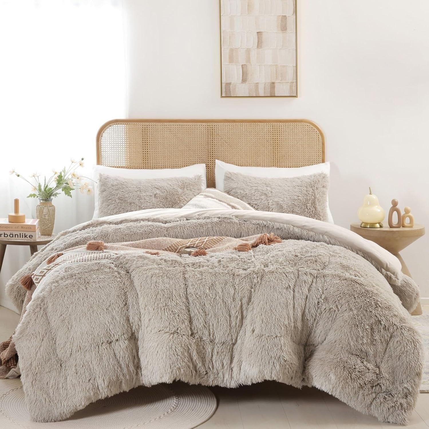 Fluffy Queen Comforter Set, Faux Fur Comforter Set Queen Size, Luxury Fuzzy Bedding Set, Soft Shaggy Bed Set for All Season, 3 Pieces - 1 Comforter & 2 Pillowcases, Oatmeal